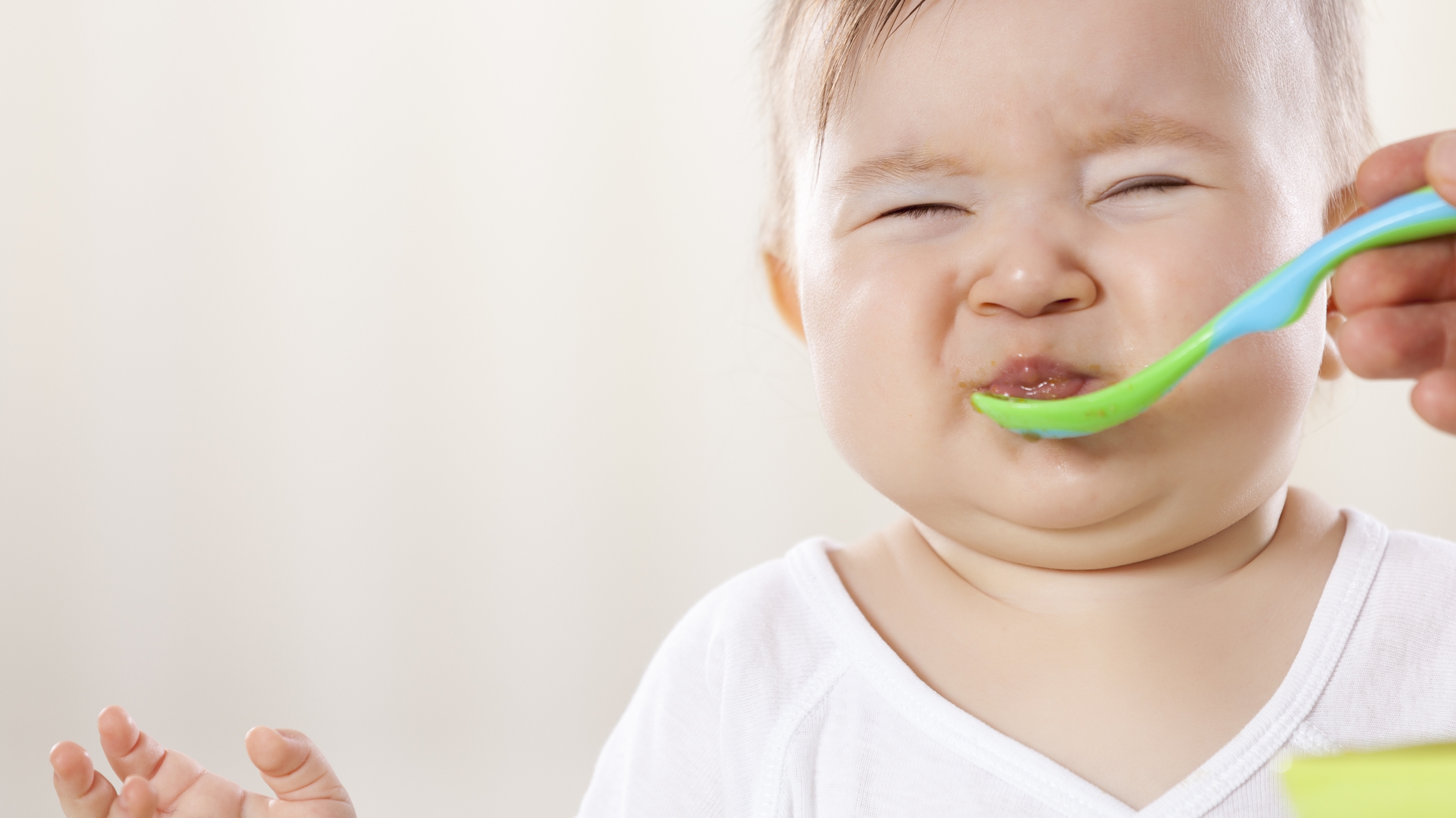 Hogyan szoptassuk refluxos gyermekünket?